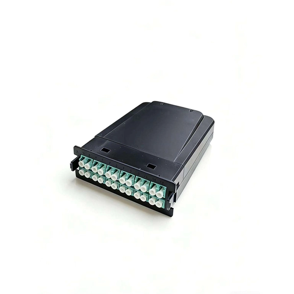 Does the server rack network have a fan for cooling 